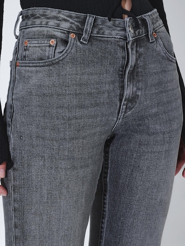 Dr. Denim Slimfit Jeans 'Elba Mid Bootcut'‌‌‌‌‌‌‌‌ in Grau