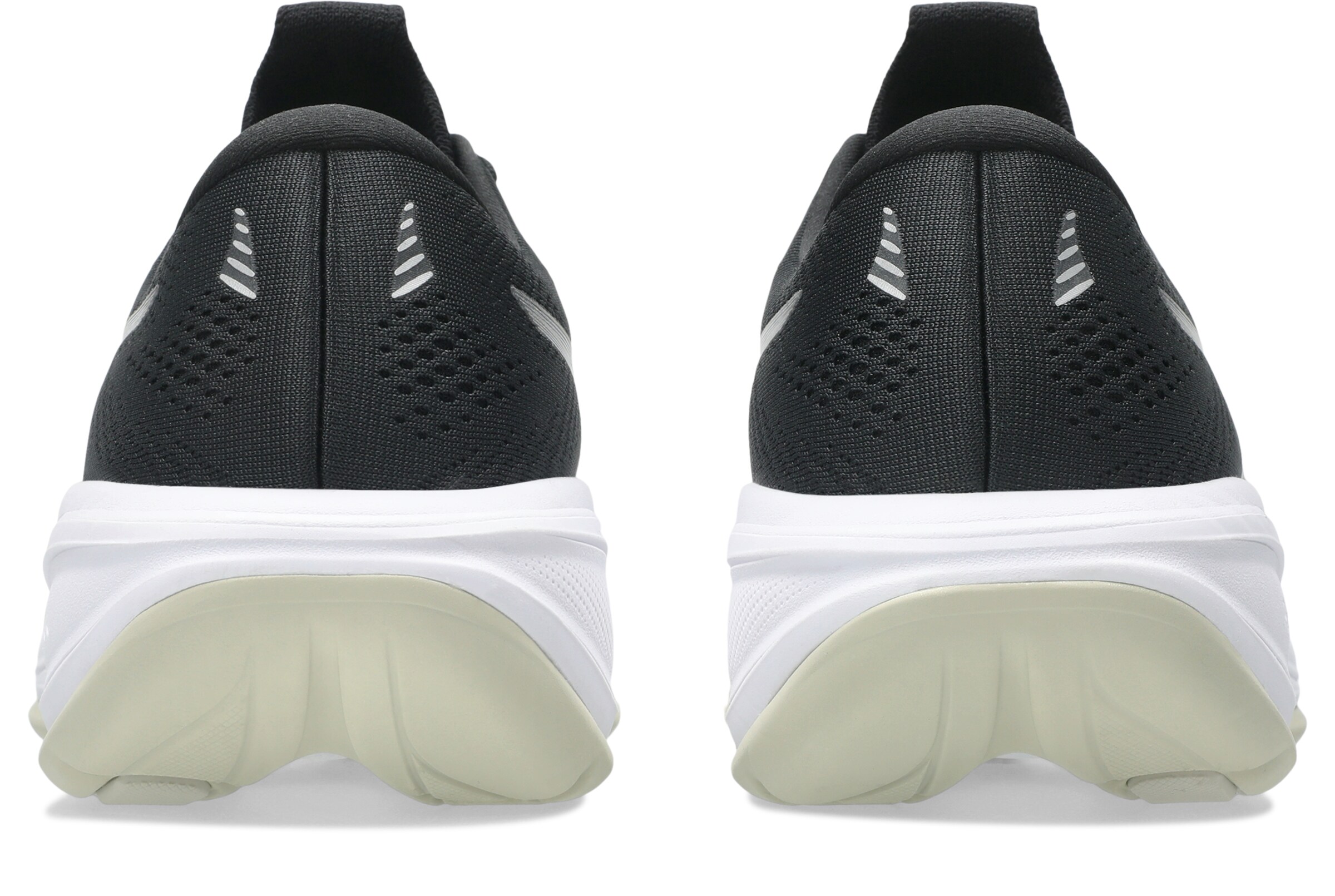 Chaussure de course 'Cumulus 28' ASICS en noir