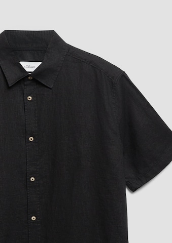 Coupe regular Chemise s.Oliver en noir