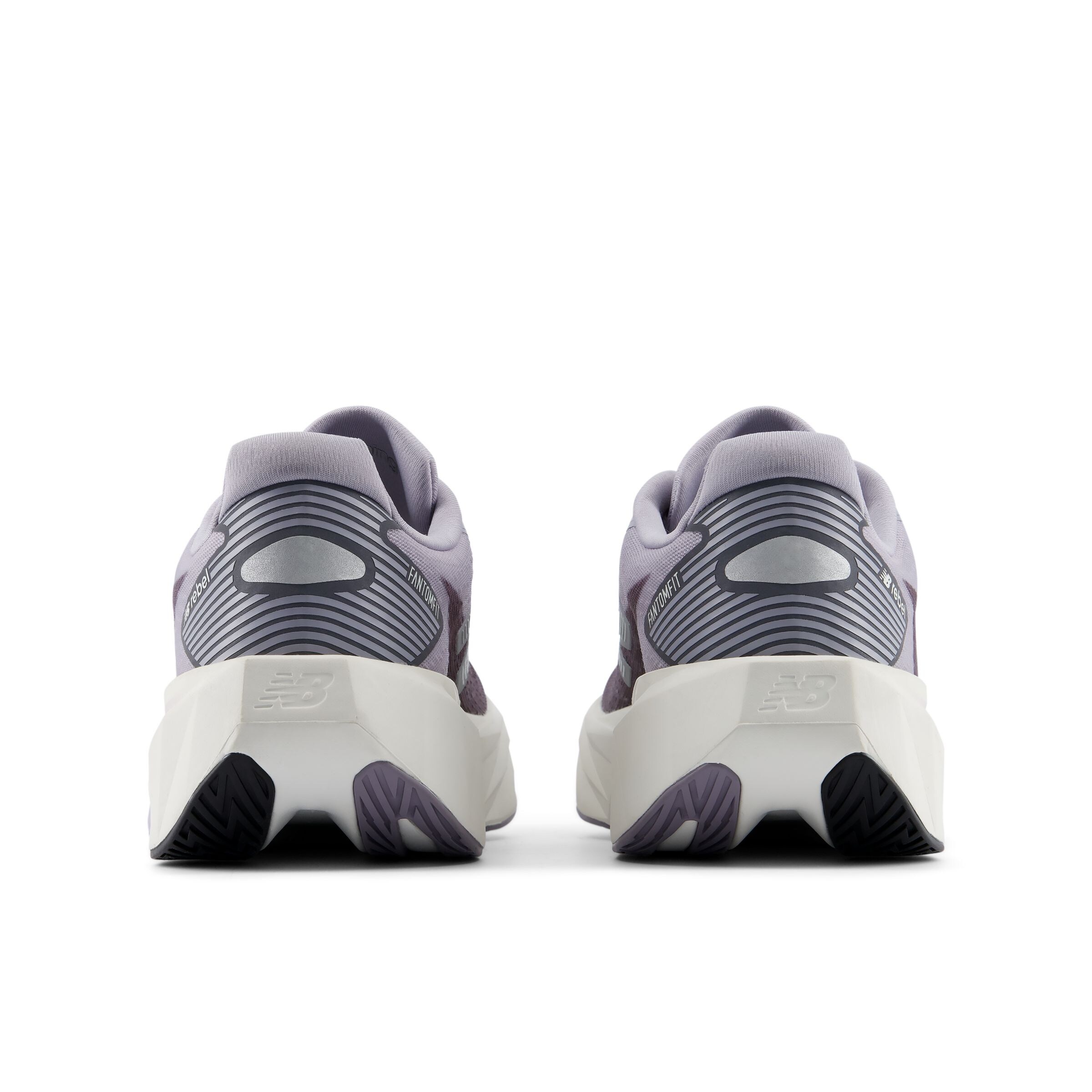 Chaussure de course 'FuelCell Rebel v5' new balance en gris