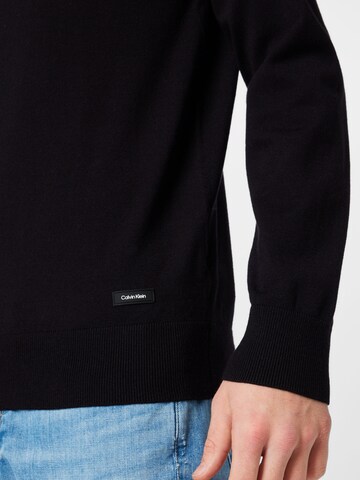 Pullover di Calvin Klein in nero