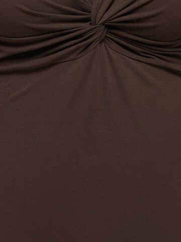 T-shirt 'CARLotus' ONLY Carmakoma en marron