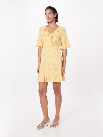 Robe 'Rea' ABOUT YOU en jaune : devant