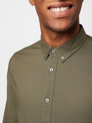 BURTON MENSWEAR LONDON Regular fit Button Up Shirt in Green