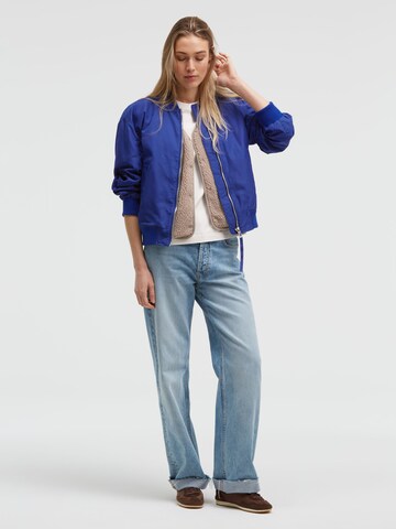 SENSES.THE LABEL Between-Season Jacket in Blue