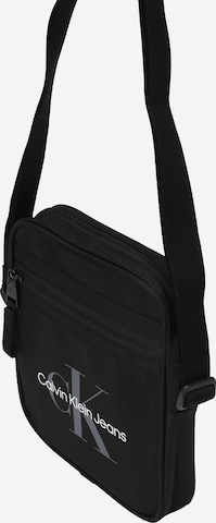 Calvin Klein Jeans - Bolso de hombro en negro: frente