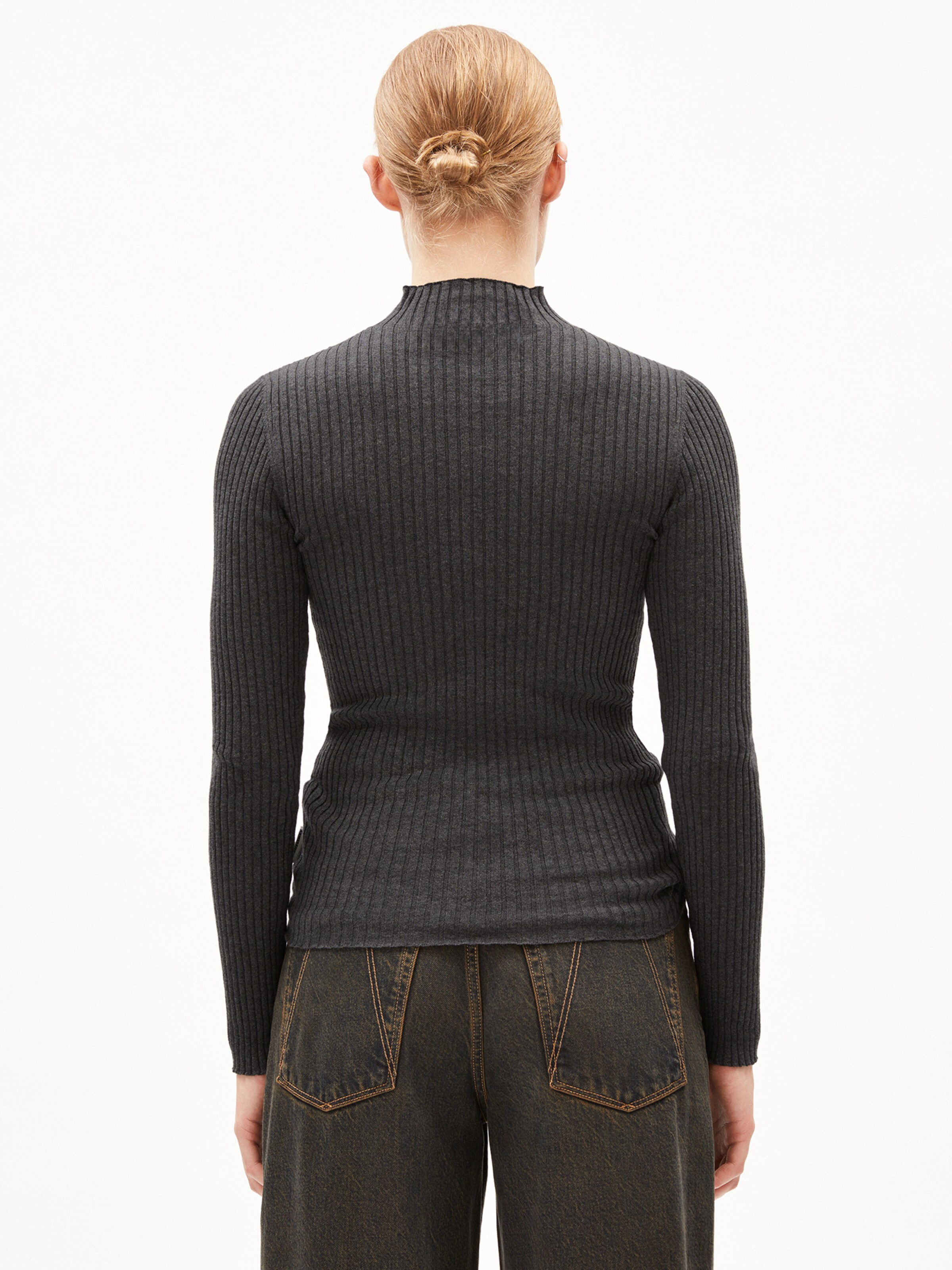 ARMEDANGELS Strickpullover ' ALAANIA ' in Grau: Vorderseite