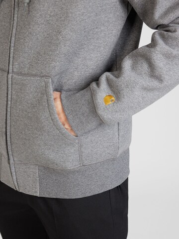Carhartt WIP Tepláková bunda - Sivá