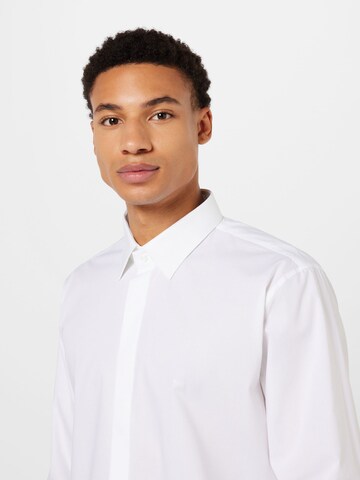 Coupe regular Chemise Michael Kors en blanc