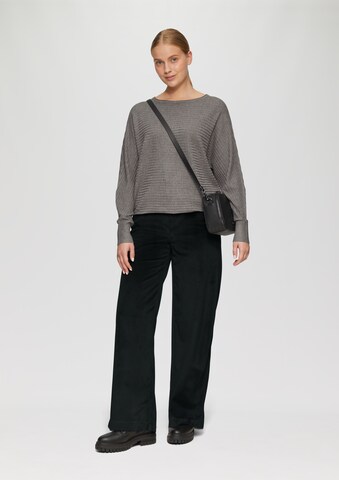 s.Oliver Wide leg Trousers in Black