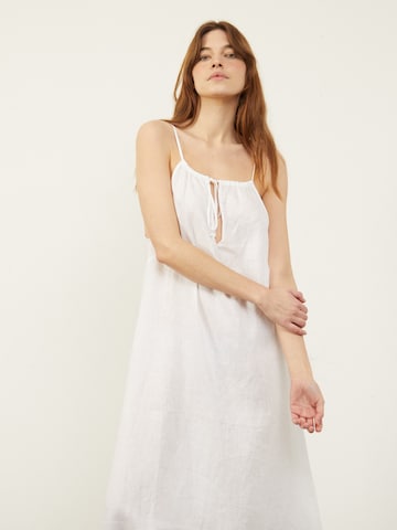 Robe 'CALONIE' Aligne en blanc : devant