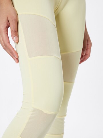 Urban Classics - Skinny Leggings em amarelo