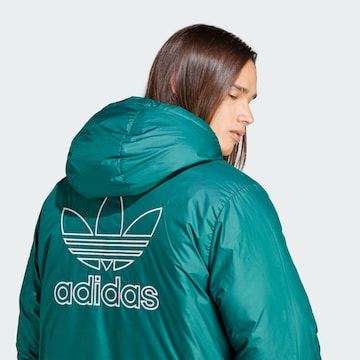 ADIDAS ORIGINALS Välikausitakki 'Adicolor' värissä musta
