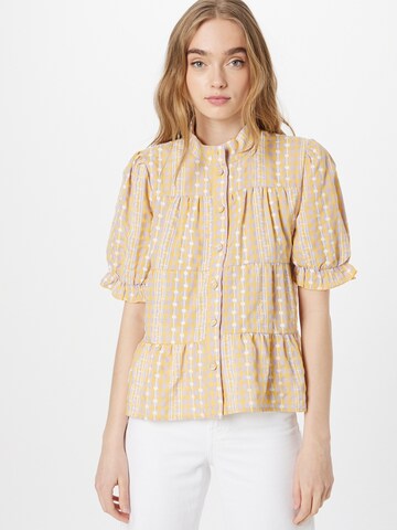 NÜMPH Blouse in Beige: voorkant