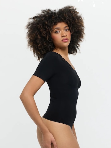cfab - Body modelador 'Lace T-Shirt Bodysuit Sculpting Shapewear with String' em preto