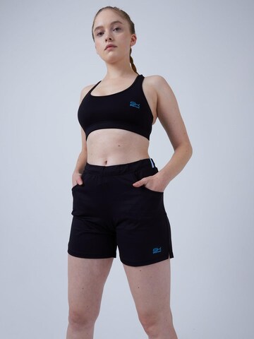 SPORTKIND Loosefit Sporthose 'Bermuda Shorts'‌‌‌‌‌‌‌ in Schwarz: Vorderseite