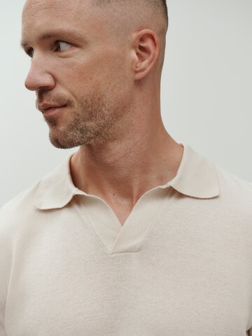 DAN FOX APPAREL Свитер 'Essentials' в Белый