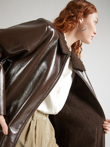 modström Between-seasons coat 'Gio' in Brown