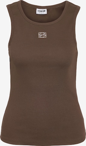 Noisy may Overdel 'NMMaya' i brun: forside