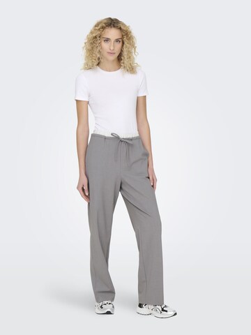 ONLY Wide Leg Hose in Grau