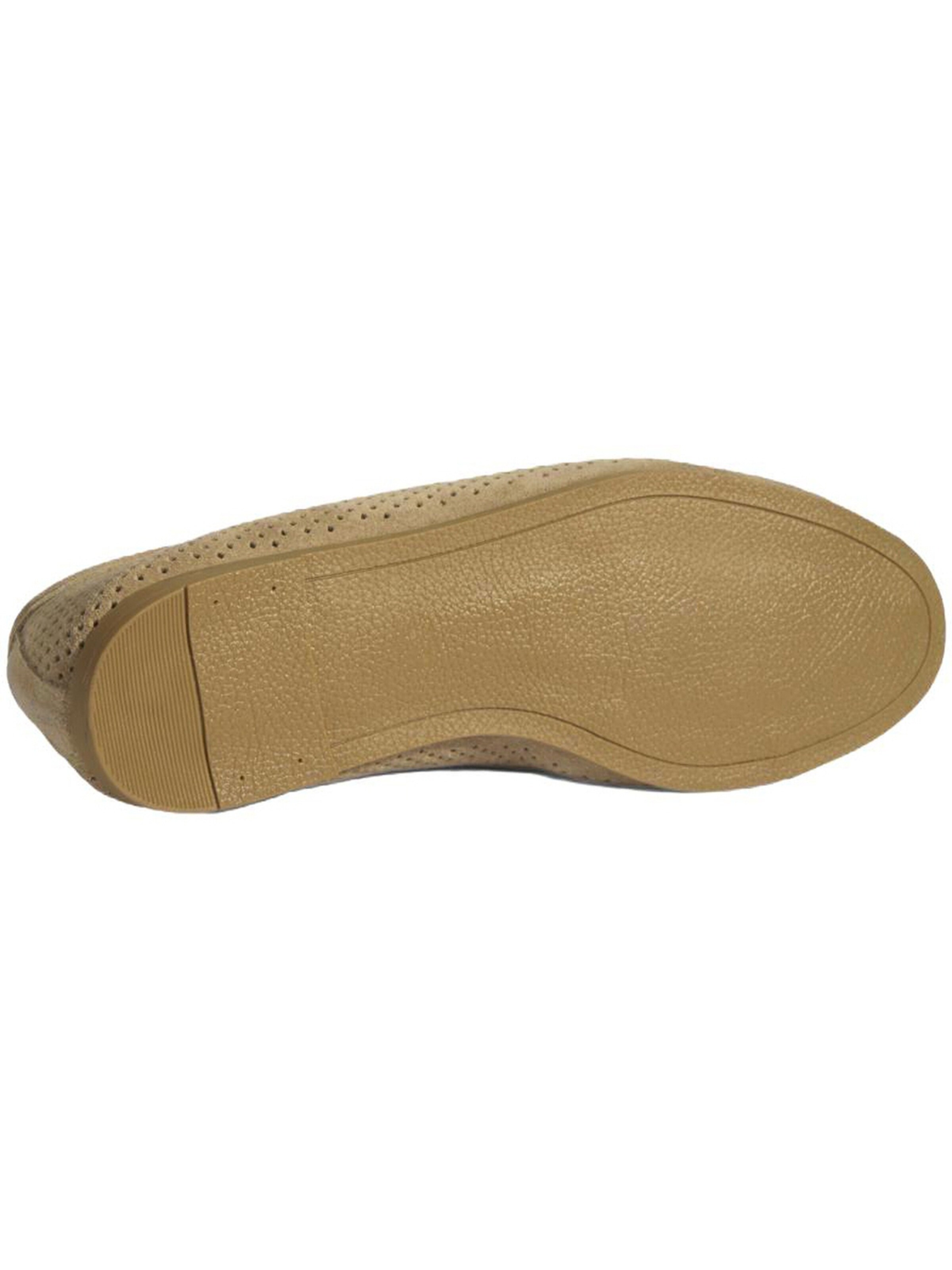 Desa Moccasins in Beige