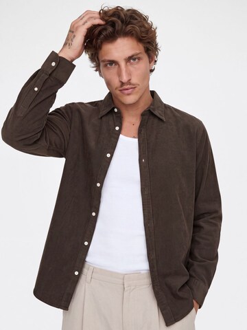 Coupe regular Chemise JACK & JONES en marron