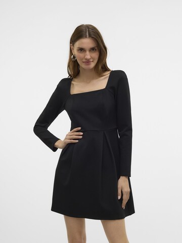 VERO MODA Cocktailkleid 'STAR' in Schwarz: Vorderseite