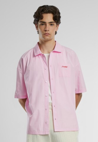 Fit confort Chemise 'Ciao Amore' Prohibited en rose : devant