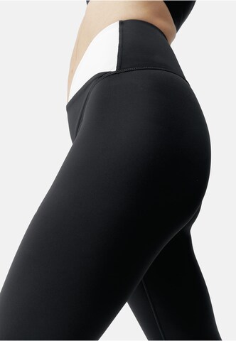 Born Living Yoga Skinny Leggings 'Cleo' in Zwart