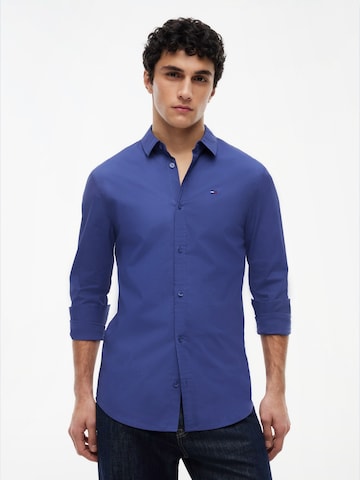 Coupe slim Chemise Tommy Jeans en bleu : devant