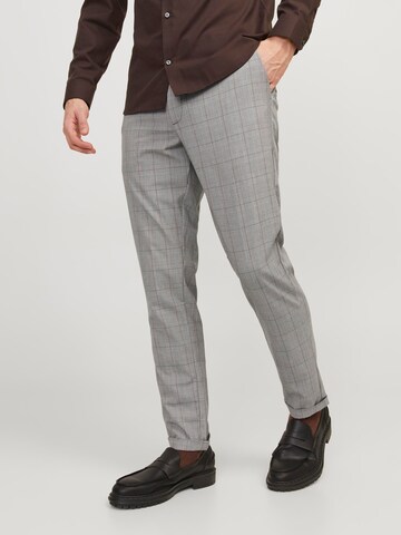 Coupe slim Pantalon chino 'MARCO CONNOR' JACK & JONES en marron : devant