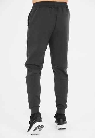Virtus Tapered Sweatpants 'Taro' in Grau