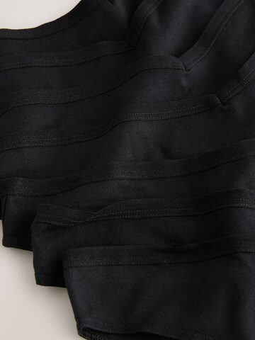 Next - Braga en negro