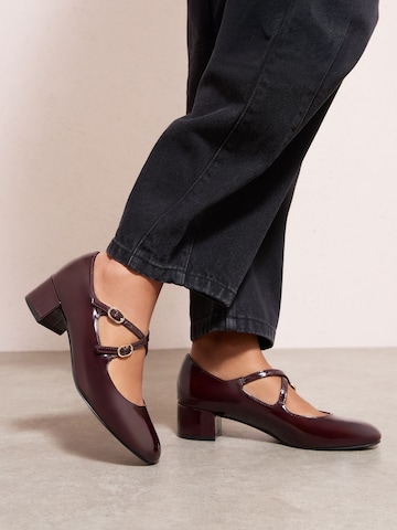 Décolleté di Friends Like These in rosso