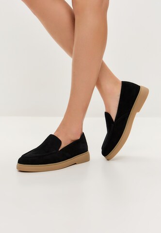 Chaussure basse CESARE GASPARI en noir