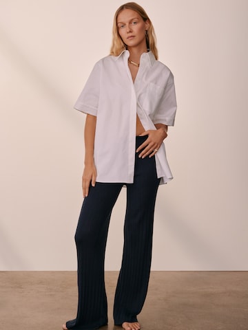 ABOUT YOU x Marie von Behrens - Blusa 'Emma' em branco