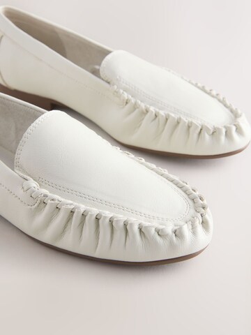 Next Παντοφλέ σε λευκό