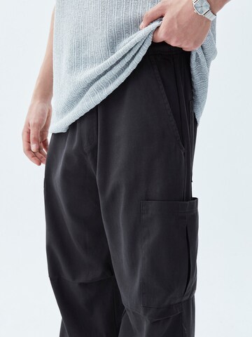 VAMOS CLO Loose fit Trousers 'Mount Pleasant' in Black