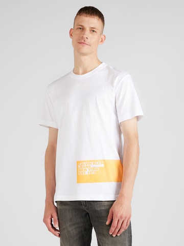 Calvin Klein Jeans Μπλουζάκι 'STENCIL' σε λευκό: μπροστά