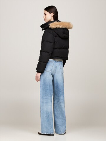 Tommy Jeans Winterjas 'Alaska' in Zwart