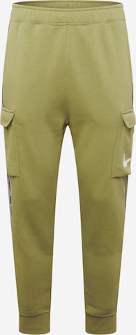 Nike Sportswear Cargo Pants in Green: front