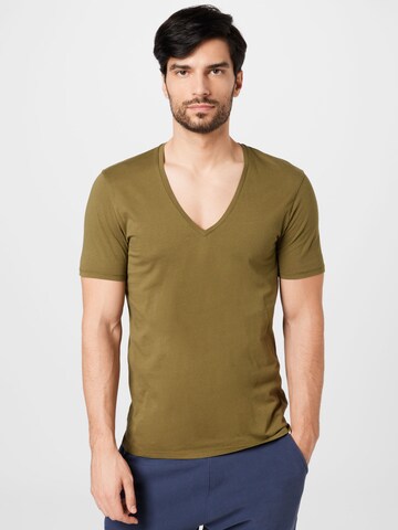 DRYKORN Regularny krój Koszulka 'Quentin' w kolorze zielony: przód