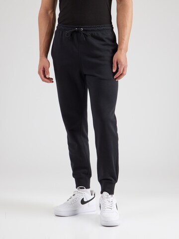 Nike Sportswear - Tapered Pantalón 'Club Fleece' en negro: frente