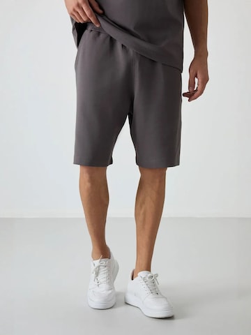 Survêtement Tommy Life en gris
