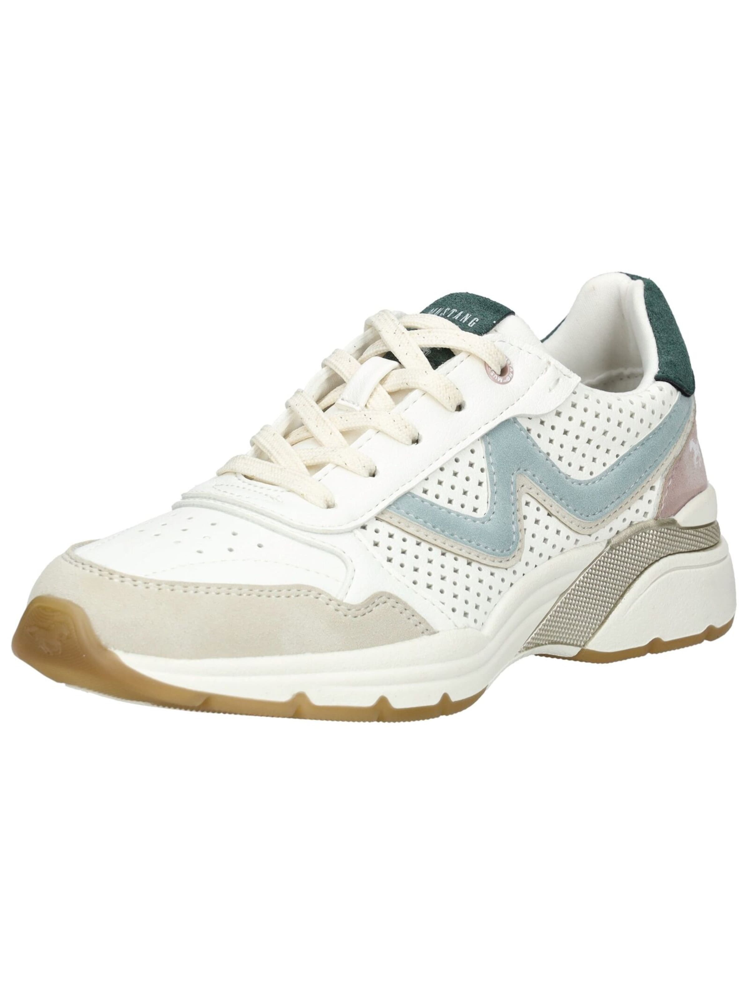 Baskets basses MUSTANG en blanc : devant