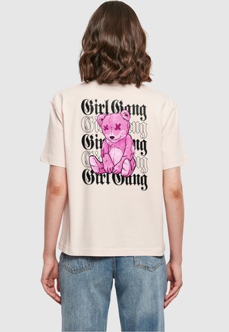 Tricou 'Girl Gang' de la Miss Tee pe roz: față
