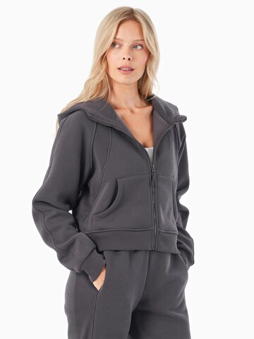 Organication Hoodie in Grau