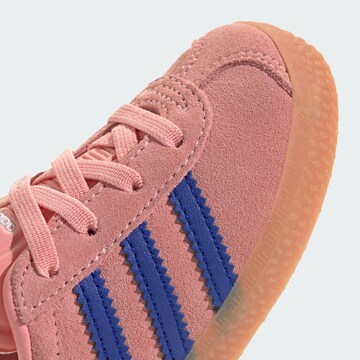 ADIDAS ORIGINALS Trampki 'Gazelle' w kolorze różowy