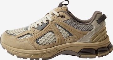 SELECTED Низкие кроссовки 'SLHRONAN' в Бежевый: спереди