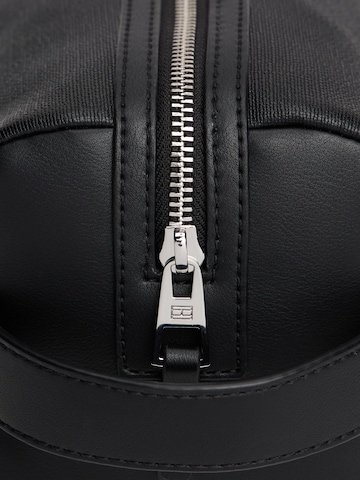 TOMMY HILFIGER Waschtasche in Schwarz